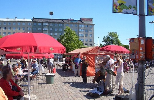 ヘルシンキの市場（夏）