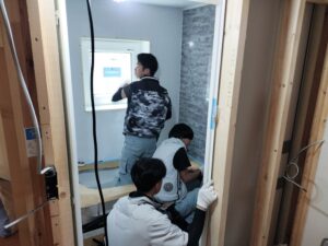 [isossa talossaの家]　ユニットバス工事の様子
