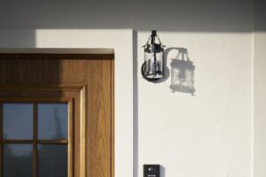 “２つの関係” 　外部照明 と 玄関ドア の関係